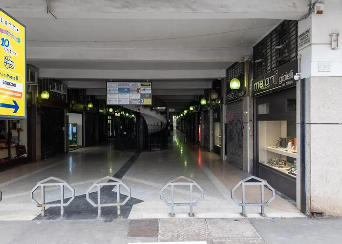 Casetta Fari Metro A Tuscolana