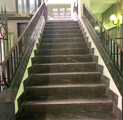 Casetta Fari Metro A Tuscolana *